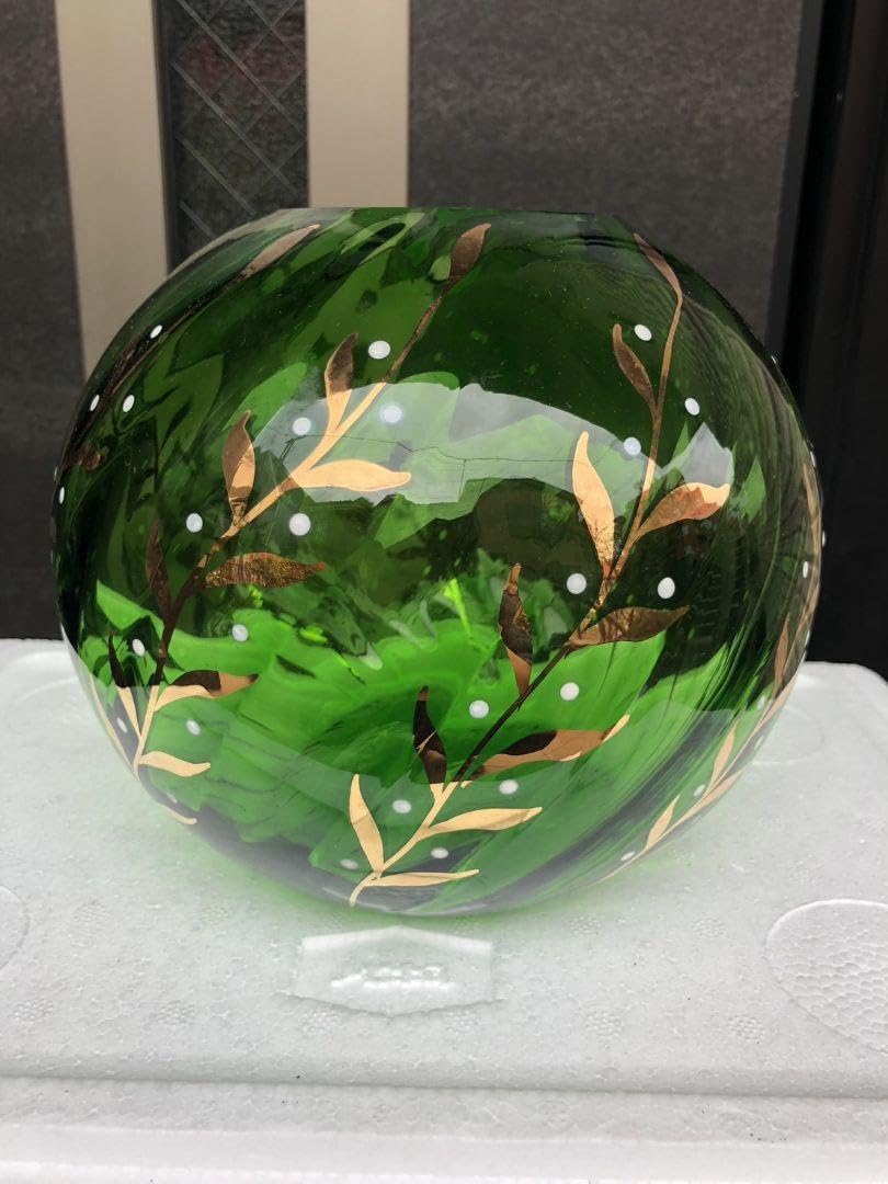 チェコスロバキアのカリグラス手作り工芸品、ボヘミアクリスタル花瓶です。 チェコスロバキアのカリグラス手作り工芸品、ボヘミアクリスタル